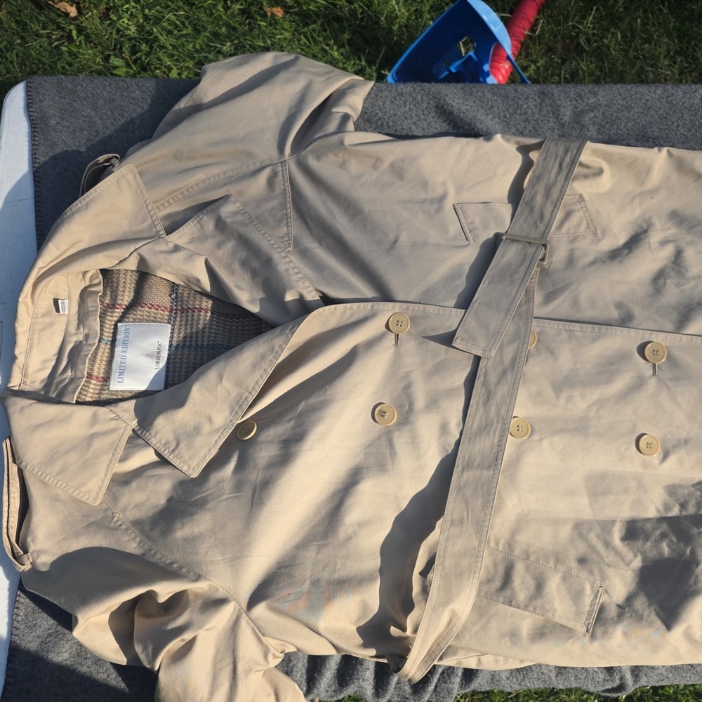 vintage London Fog "Limited Edition" double-breasted trench coat Size 16 Reg H2